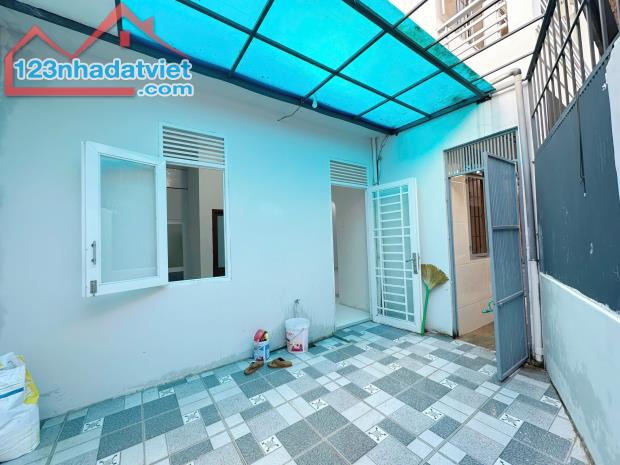 Nhà 2 tầng phường Phước Hải, Nha Trang DT 65m2 ngang 9m, hướng Nam, giá 2.29 tỷ - 2