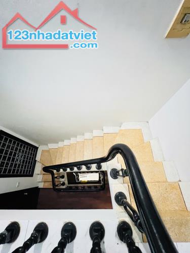 BÁN NHÀ NGÕ RỘNG NGÁCH NÔNG NGÕ 155 CẦU GIẤY. DT 40M2. - 3