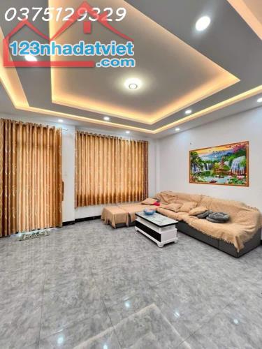 Nhà đẹp ở ngay, 115m2, ngang 5m,  4 tầng, 4 phòng ngủ, đường 7m, - 2