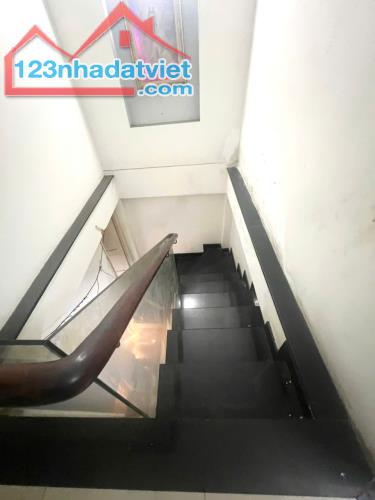 Mua bán nhà riêng tại Phường Linh Xuân, DT 101m2 x2t, NGANG KHỦNG 8m, giá chỉ 3.8ty. - 1