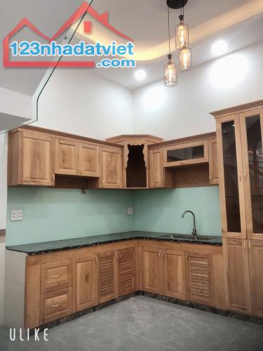 CHỦ GỞI BÁN NHÀ 1 TRỆT 1 LẦU 60 M2 SHR FULL THỔ CƯ  ĐƯỜNG OTÔ P. TÂN HẠNH - 2