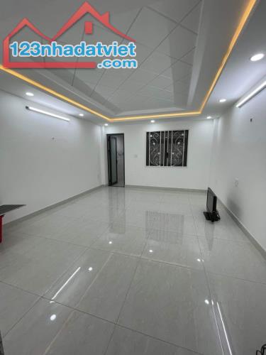 NHÀ CỰC ĐẸP, TÂN BÌNH, MẶT TIỀN ĐƯỜNG LỚN, KN PHAN HUY ÍCH. 102m2, 6 TẦNG, 18 Tỷ. - 3