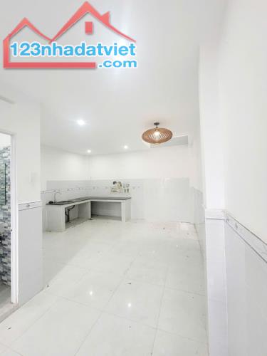 60M2 - XE HƠI ĐẬU CỬA - NHỈNH 4 TỶ - SÁT VÁCH VẠN PHUC CITY - HIỆP BÌNH PHƯỚC - THỦ ĐỨC - 4