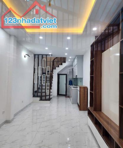 BÁN NHÀ PHỐ KHƯƠNG ĐÌNH, THANH XUÂN, 40M2, 6 TẦNG, CÁCH PHỐ 15M, MỚI, ĐẸP, CHỈ 9.3 TỶ. - 1