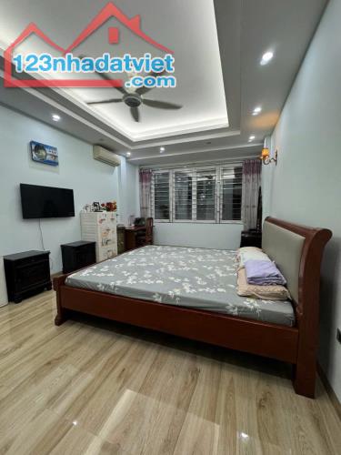 Mặt tiền khủng 8m! Bán nhà mặt phố Trần Xuân Soạn 230m2 x 148 tỷ, tòa văn phòng đỉnh - 1