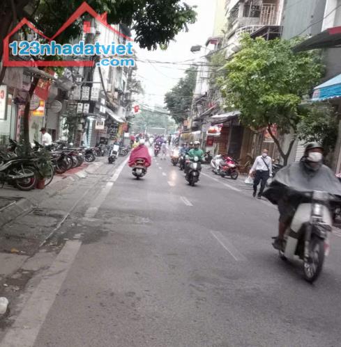 Bán nhà mặt phố Hồng Hà 239M 3T, +41 Tỷ ,xây tòa nhà, KD,siêu đẹp,ko QH