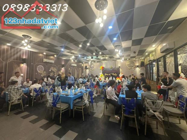 Sang quán 368 Tân Hương, Góc 3 Mặt tiền Đỉnh, 1300m2, Giá thuê cực rẻ chỉ 150tr. P Tân - 2