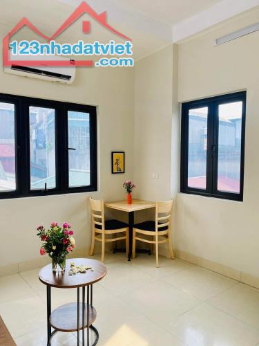 Tòa Apartment phố Khâm Thiên, mới đầy đủ PCCC, Dòng tiền 700 triệu/ năm, giá chỉ 8.7 tỷ