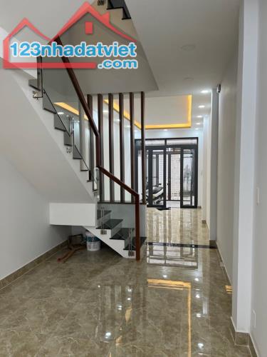 Bán Nhà Mới 70m2 HẺM XE HƠI 3 Tầng 4PN Dương Đình Hội Nhỉnh 5 Tỷ