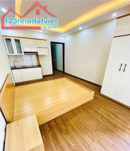 BÁN CCMN NGUYỄN KHANG 49M2 x 5T - 9P DOANH THU 45TR/THÁNG - NHÀ MỚI - GIÁ 9.9 TỶ. - 1