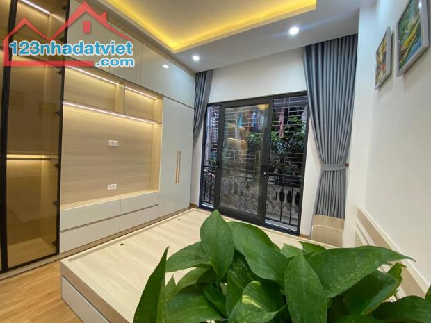 🏠 Nhà mới đẹp - Thịnh Hào, Đống Đa - 5,6 tỷ 📏 Diện tích: 23m² | 5 tầng | MT 3,5m - 2