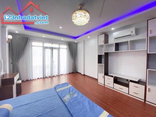 BÁN NHÀ TỔ 11 MẬU LƯƠNG - LÔ GÓC - Ô TÔ VÀO NHÀ - 57M², GIÁ 8 TỶ