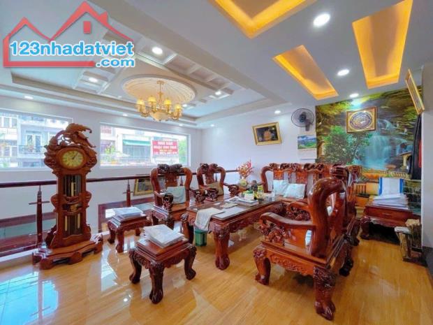 PHƯỜNG 16 - GÒ VẤP - MT KINH DOANH SẦM UẤT 6 TẦNG CÓ THANG MÁY - DT 91M2 - 13,3Tỷ