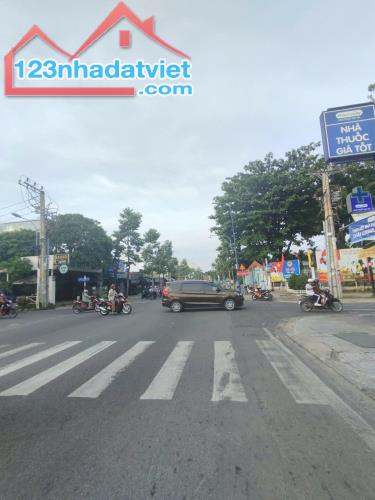 Bán Đất, 2 Mặt tiền Lê Thị Hà - Thị trấn Hóc Môn, DT: 25x78m, Sổ Vuông, giá 99.9 tỷ - 1