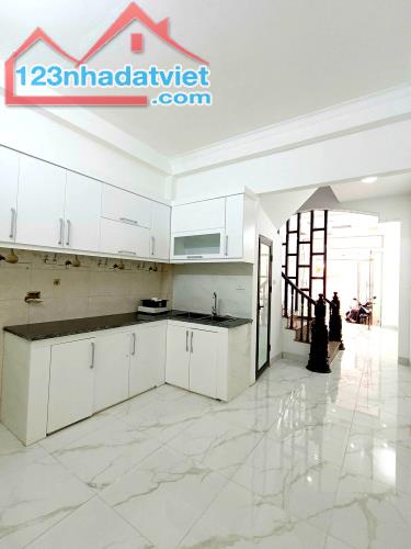 NHÀ PHỐ LỤA- VẠN PHÚC- HÀ ĐÔNG: Dt 46m2, 4 tầng giá chưa đến 8 tỷ