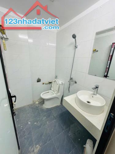 Bán Nhà Tôn Thất Tùng Đống Đa Lô Góc 5T,36m2, MT 3.3M Hơn 5 Tỷ LH 0962630109 - 2