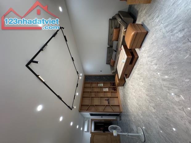 BÁN NHÀ ĐƯỜNG PHAN SÀO NAM, HẺM XE HƠI 5 TẦNG CÓ THANG MÁY - 2