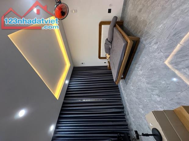 BÁN NHÀ ĐƯỜNG PHAN SÀO NAM, HẺM XE HƠI 5 TẦNG CÓ THANG MÁY - 3