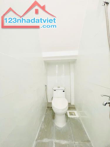 HÀNG HIẾM CHỈ HƠN 1 TỶ - SỔ HỒNG RIÊNG - 2 TẦNG NỞ HẬU TÀI LỘC - TRUNG CHÁNH - 1