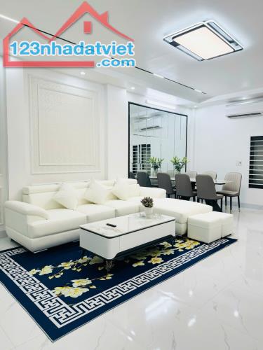 BÁN NHÀ PHỐ NGUYỄN NGỌC VŨ - 47M² - 5 TẦNG - MẶT TIỀN 4.8M - GIÁ 8.25 TỶ – TRUNG HÒA, CẦU