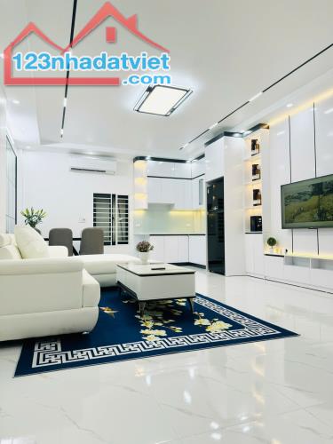 BÁN NHÀ PHỐ NGUYỄN NGỌC VŨ - 47M² - 5 TẦNG - MẶT TIỀN 4.8M - GIÁ 8.25 TỶ – TRUNG HÒA, CẦU - 2