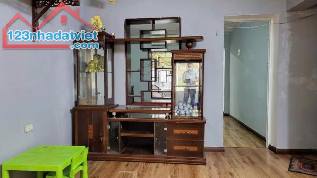 Bán nhà tập thể Kim Liên, Phương Mai, Đống Đa, T3, 50 m2 (sổ 35 m2), 2 thoáng, 3.35 tỷ. - 2