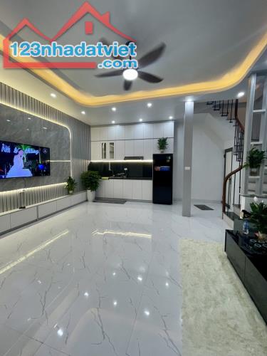 💥Nhà Đẹp Giá Tốt, Đống Đa, Thiết Kế Cực Đẹp, Full Nội Thất, DT 36/42T2, 4 Tầng, Giá 6.86