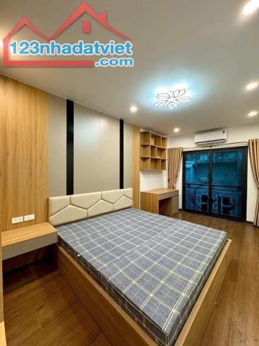 Bán Nhà Hào Nam, 31m2 4T 5,65 Tỷ, Lô Góc, Ngõ thông, Gần Phố, Sát Oto tránh đỗ an sinh vip - 2