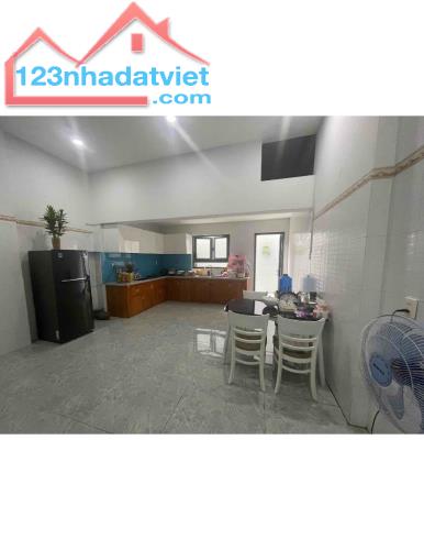 BÁN NHÀ SÁT TÊN LỬA ĐƯỜNG 12M 100m2 4TẦNG 4PN DÒNG TIỀN 30TR/T 11 TỶ - 3
