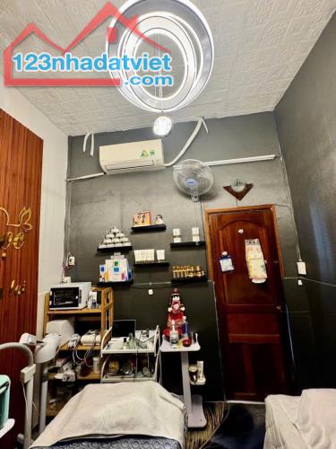 Nhà diện tích 200m2 vừa ở kết hợp kinh doanh. ngang hơn 8m gần mặt tiền đường lớn xe tải - 2