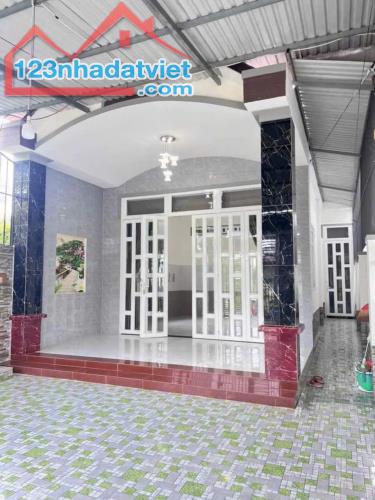 Choáng Váng Cần Bán Căn Nhà Tại Hóc Môn 290m2 1tỷ5 Sổ Hồng Riêng. - 1