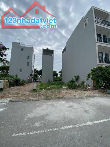 Bán đất trung tâm Trâu Quỳ -93m2 tái định cư mtien 6.2m đông nam đường 13m.0982852808 - 3