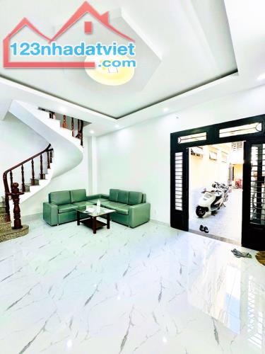 4 TẦNG - DT 70 M2 + 20 M2 SÂN ĐỂ XE RIÊNG BIỆT - PHAN ĐĂNG LƯU - PHÚ NHUẬN.