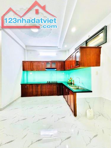 4 TẦNG - DT 70 M2 + 20 M2 SÂN ĐỂ XE RIÊNG BIỆT - PHAN ĐĂNG LƯU - PHÚ NHUẬN. - 2