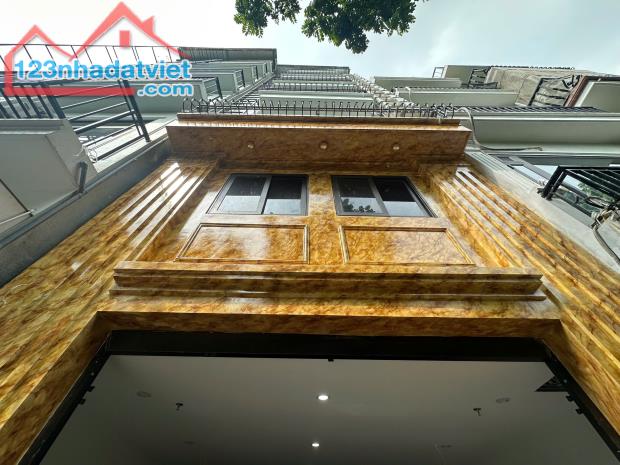 (Siêu phẩm) Tòa Apartment xây mới 64m2 x 15P tại Trần Cung - cách phố 25m - dòng tiền