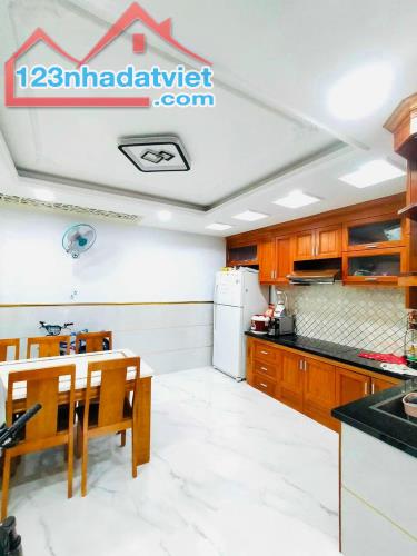 Ở NGAY! Bán Nhà 4 Tầng Cực Đẹp Lý Chính Thắng, 56m2, 8.5 Tỷ - 1