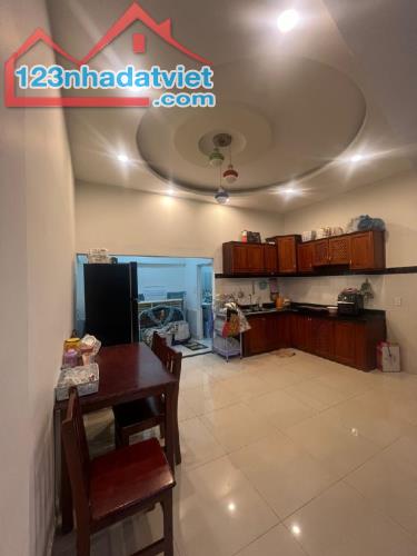 NHÀ 2 TẦNG KIÊN CỐ HẺM 1716 HUỲNH TẤN PHÁT NHÀ BÈ - 200M RA CHỢ PHÚ XUÂN - 66M2 - NGANG 5 - 3