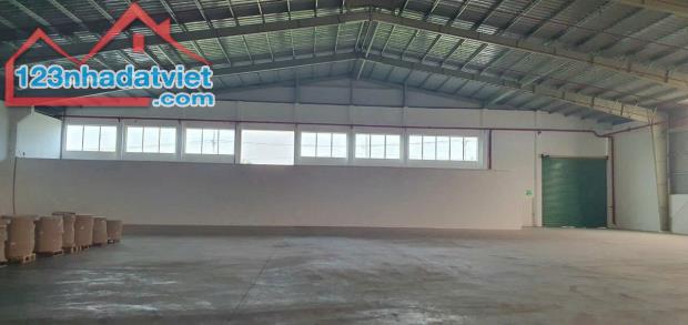 Cho thuê 3000m2 XƯỞNG KCN Long Bình Biên Hòa , Đ.Nai Gía : 322 triệu , gía rẻ cùng khu vực - 3