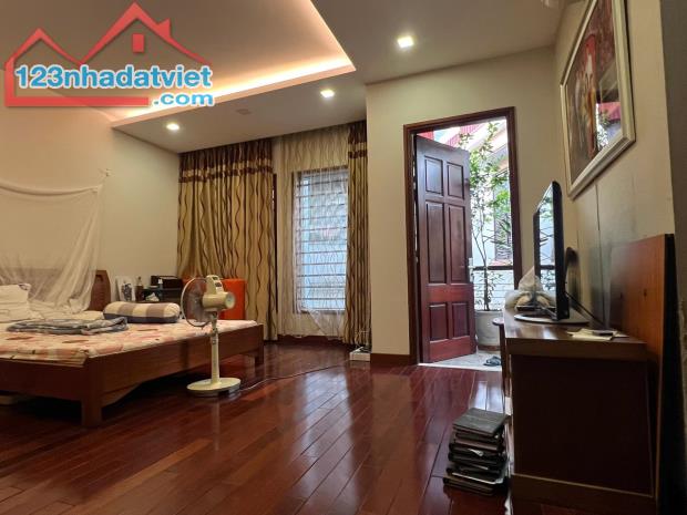 Phố VIP Nguyễn Trãi, Ôtô đỗ cửa, Nhà xây cực chắc và đẹp 55m2, 6tầng, 6.8mt, giá 15.5 tỷ - 3