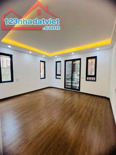 Bán nhà phố Đặng Văn Ngữ, siêu hiếm, 52m2,căn góc, 6 tầng, thang máy, giá 11 tỷ