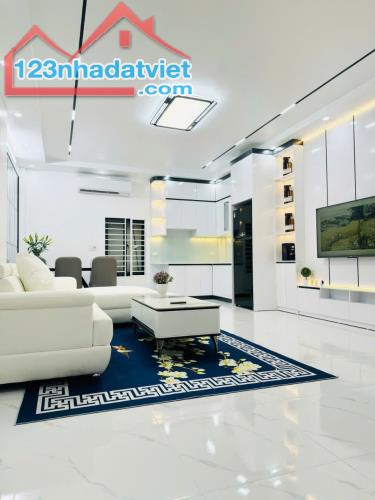 Bán nhà Hoàng Ngân - Cầu Giấy, 5 tầng 47m2 - 8.25 tỷ