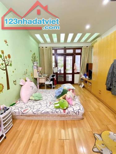 BÁN NHÀ:  Phố Hoàng Hoa Thám Ba Đình, 58m2, 5 Tầng, Ô tô tránh, Gía 17,8 tỷ - 4