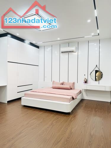 NHÀ ĐẸP FULL NỘI THẤT , 48 M2, 5T NGAY HOÀNG NGÂN- NGUYỄN NGỌC VŨ NHỈNH 8 TỶ - 2