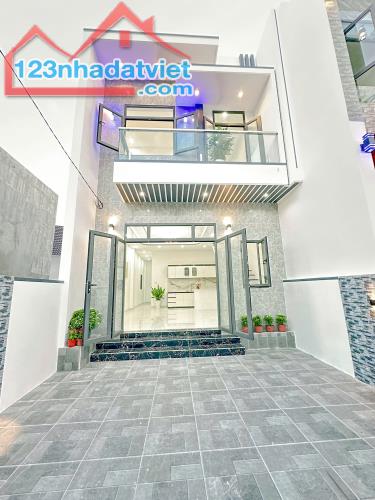 em bán căn nhà Diên Sơn dt 120m2 Giá : 1ty670 Liên hệ: 0976396883 Trần Yên Trinh