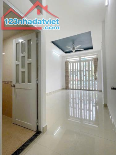 Mặt tiền 3.5*15m kinh doanh Âu Dương Lân P2Q8 - 1