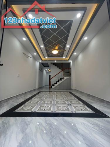 NHÀ MỚI ĐÓN TẾT, TT QUẬN 1, 50M2 4PN, HẺM THÔNG DÂN TRÍ - CHỈ 8.X TỶ