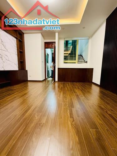 TRUNG TÂM THANH XUÂN – 60M2x5T - GARA Ô TÔ - THANG MÁY - VĂN PHÒNG – GIÁ 19.8 TỶ - 3