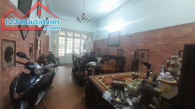 Bán gấp nhà Trần Nguyên Hãn, Cát Dài, Lê Chân, HP. 17 tỷ, 98m2, 3 tầng.