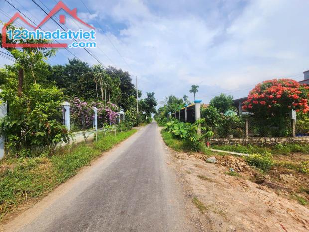 Bán nền đất mặt tiền nhựa 10x26m xã Đức Lập Hạ, Đức Hòa, Long An giá 2 tỷ, sổ hồng riêng