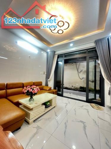 NHÀ ĐẸP - QUANG TRUNG GV - GẦN SIÊU THỊ EMART 2 & CHUNG CƯ KHANG GIA - DT 48M² - 2 TẦNG